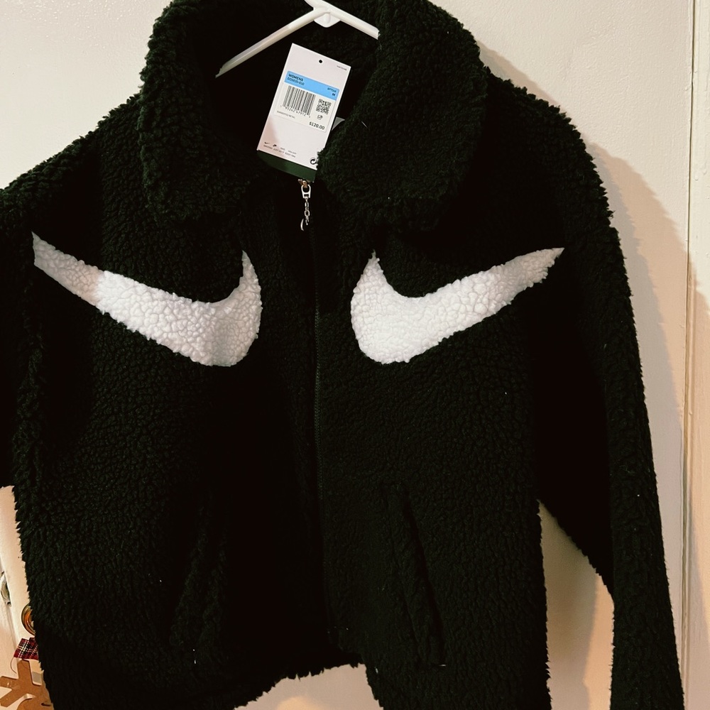 NEW Medium Nike Jacket